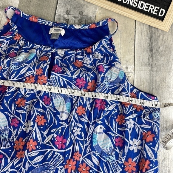 old Navy maxi dress. Floral with birds. Key hole neck.Lined. Medium. GUC - Picture 8 of 10